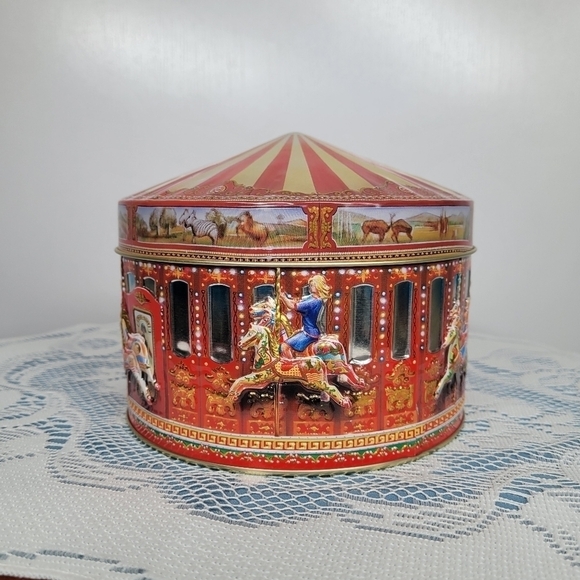 Churchill's of London English Toffee Made in England Collectible Tin - Picture 7 of 15